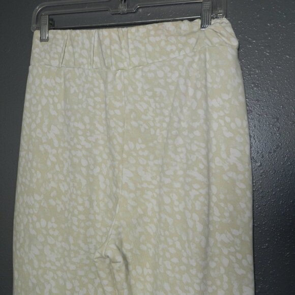 Fabletics Womens Beige Leopard Print Slim Athletic Sweat Pants Size Medium - Picture 7 of 9